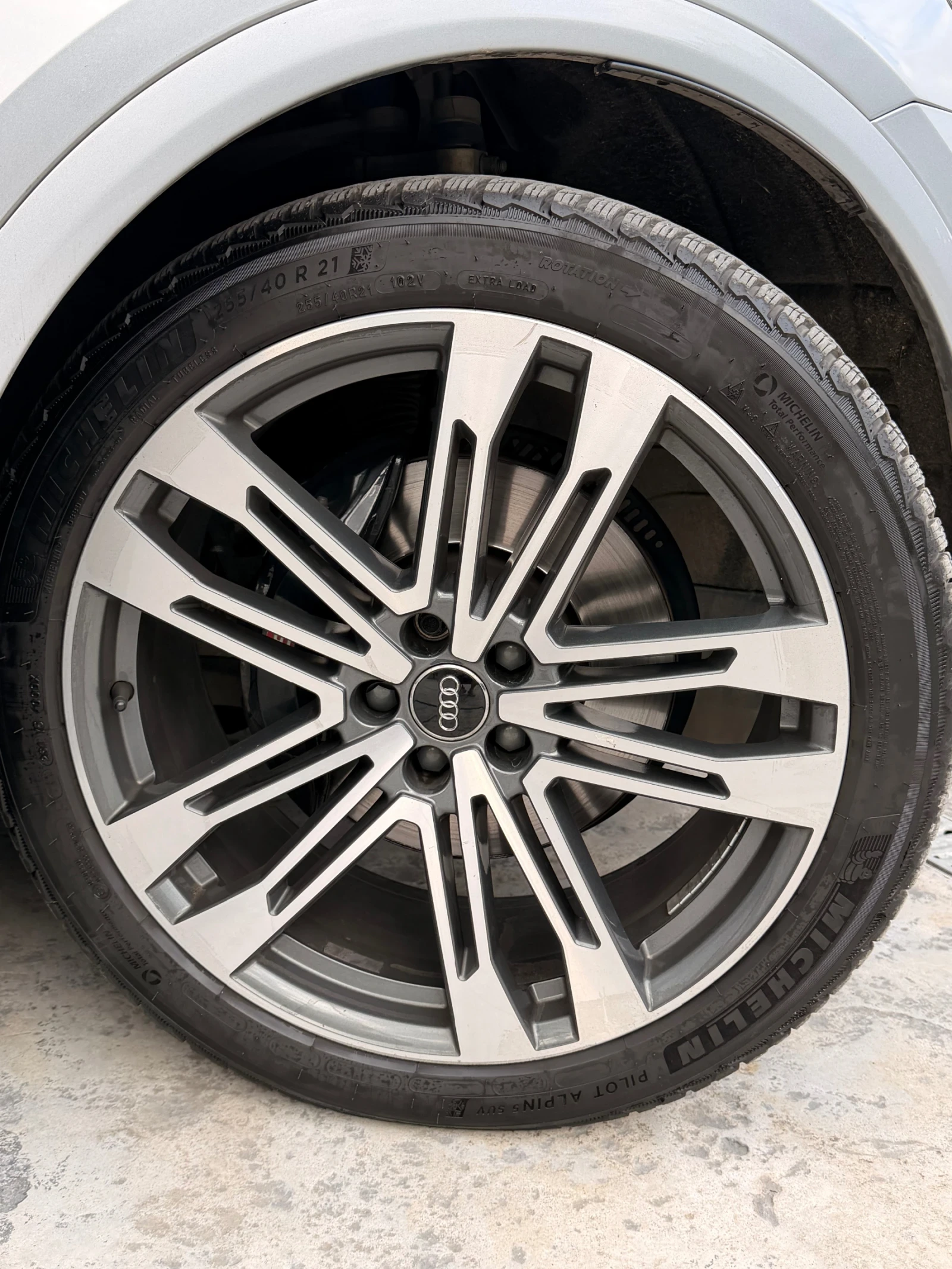 Audi SQ5 3.0 TFSI B&O* KEYLESS* DIS* PANO* FULLMAX, снимка 6 - Автомобили и джипове - 54886352