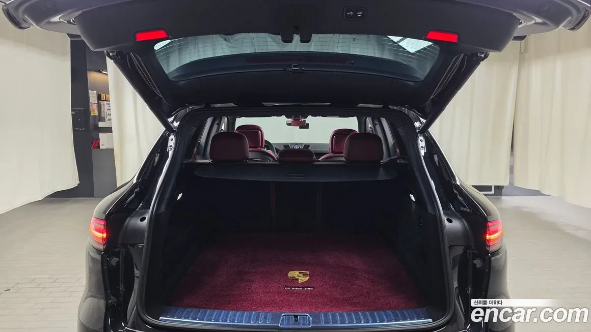 Porsche Cayenne 3.0L| MATRIX| DISTRONIC| BOSE| ADAPTIVE AIR SUSP| , снимка 15 - Автомобили и джипове - 55061638