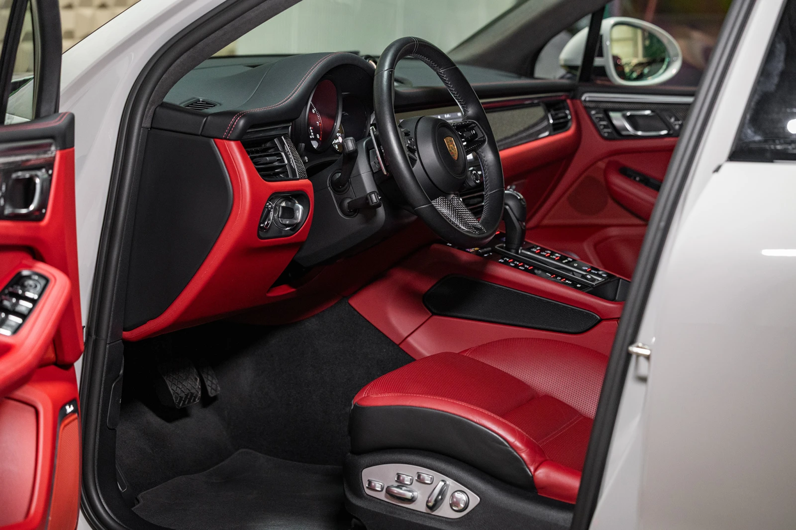 Porsche Macan GTS | 360 | Burmester | Панорама | Гаранция, снимка 14 - Автомобили и джипове - 55637644