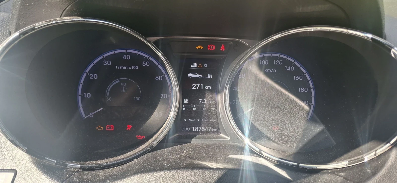 Hyundai IX35 1.6 GDI, снимка 11 - Автомобили и джипове - 56159193