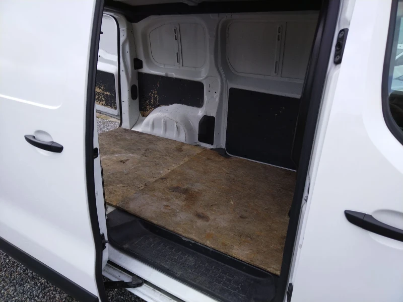 Opel Vivaro 6 скорости, темпомат, нисък пробег, камера, , снимка 17 - Бусове и автобуси - 49743045