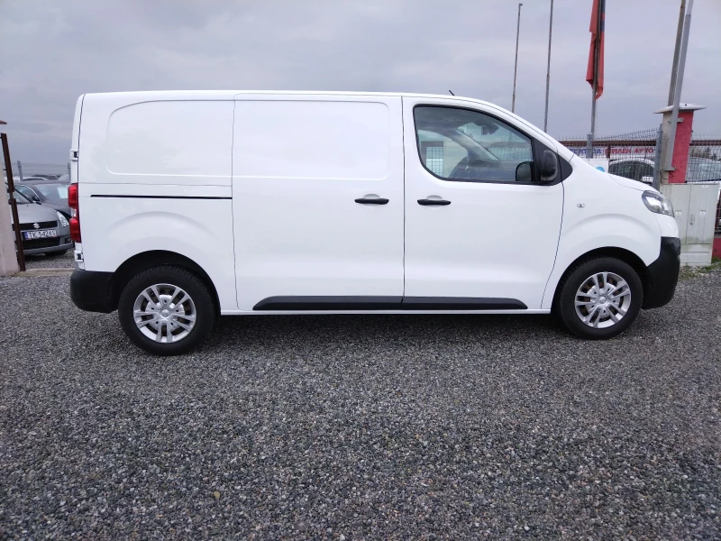 Opel Vivaro 6 скорости, темпомат, нисък пробег, камера, , снимка 8 - Бусове и автобуси - 49743045