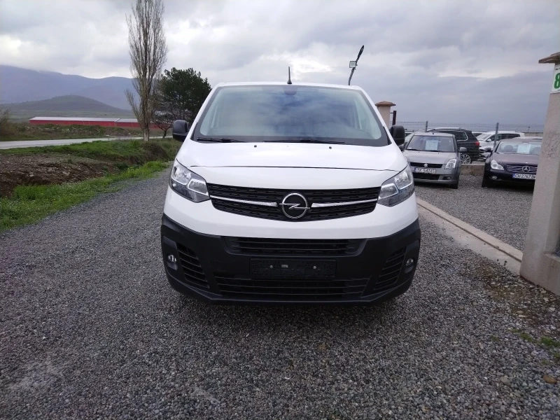 Opel Vivaro 6 скорости, темпомат, нисък пробег, камера, , снимка 2 - Бусове и автобуси - 49743045