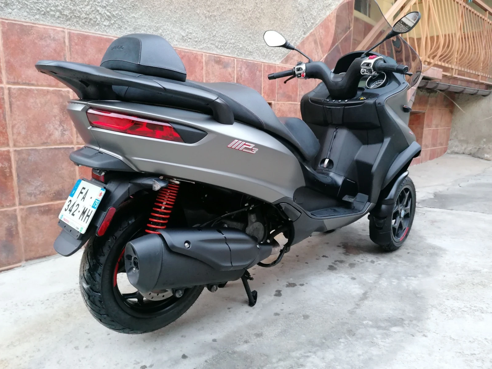 Piaggio Mp3 350i LT ABS ASR - изображение 5