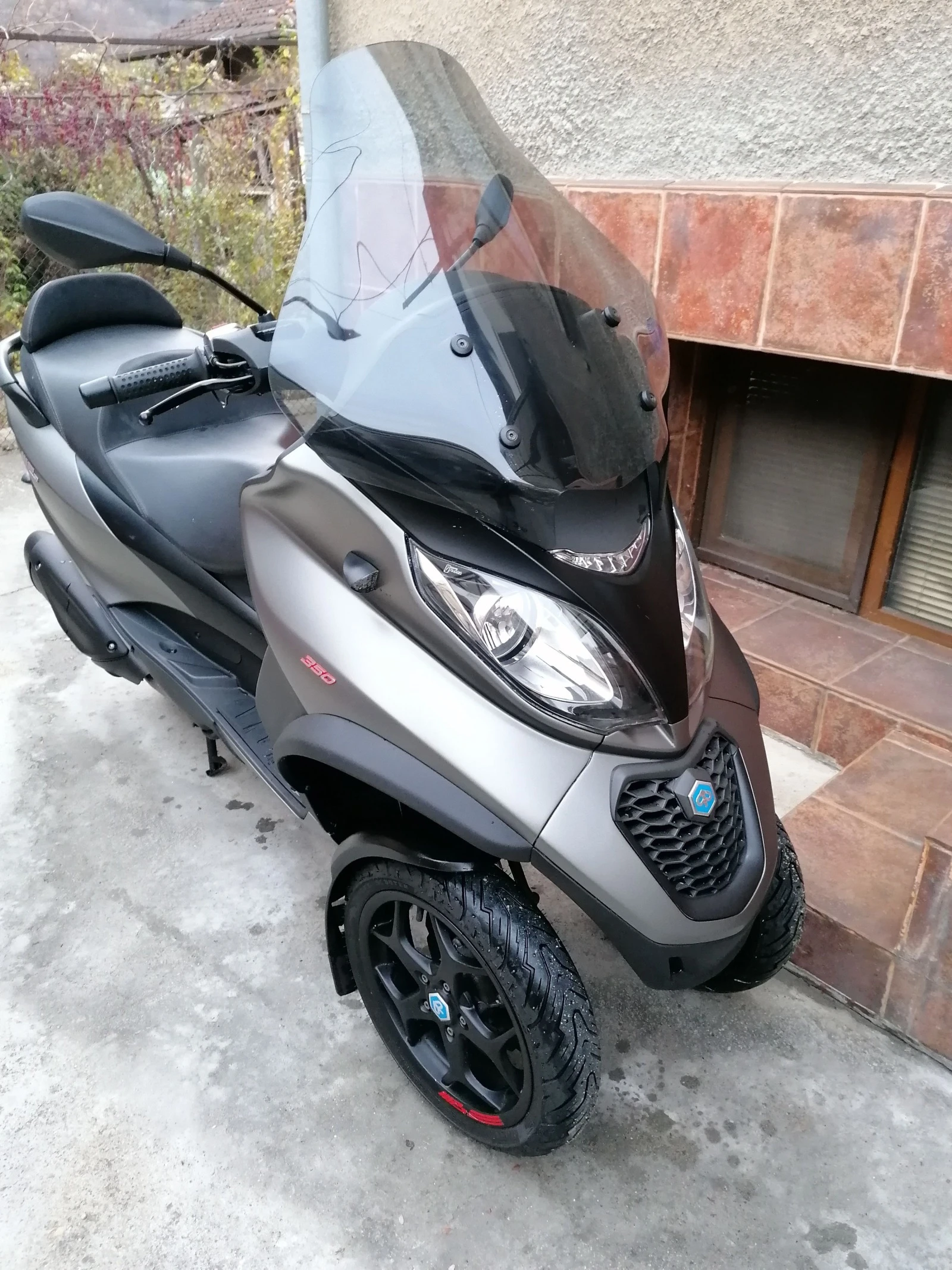 Piaggio Mp3 350i LT ABS ASR - изображение 2