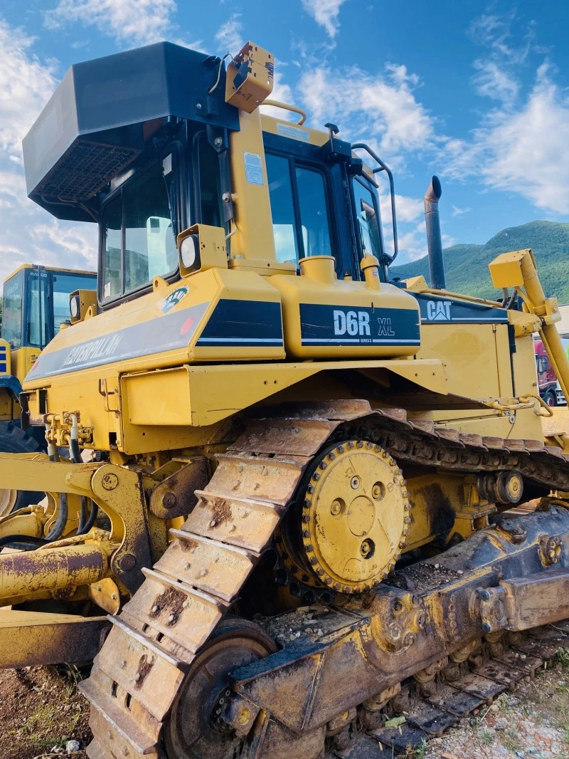 Булдозер Cat D6R XL - 16077 моточаса, снимка 7 - Индустриална техника - 41384724