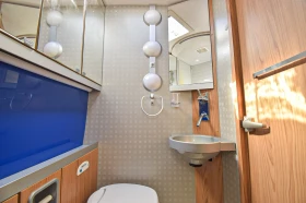 Кемпер Burstner Aviano I 675, снимка 15