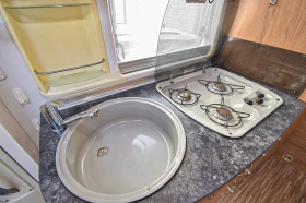 Кемпер Burstner Aviano I 675, снимка 11