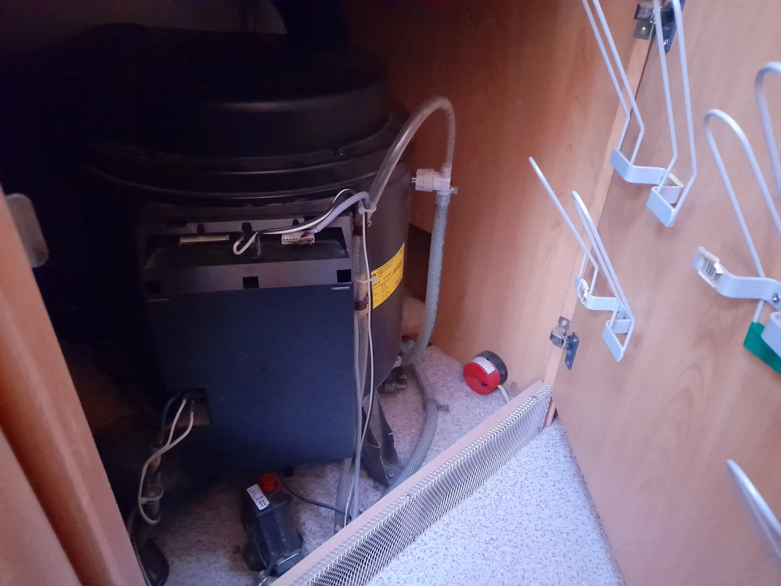 Кемпер Fiat KNAUS, снимка 14 - Каравани и кемпери - 53990313