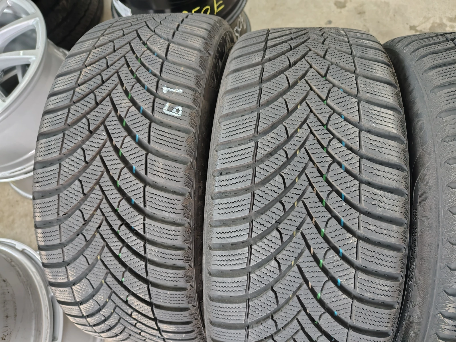 ���� 225/45R18 | Mobile.bg � ����������� 2