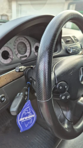 Mercedes-Benz E 320, снимка 13