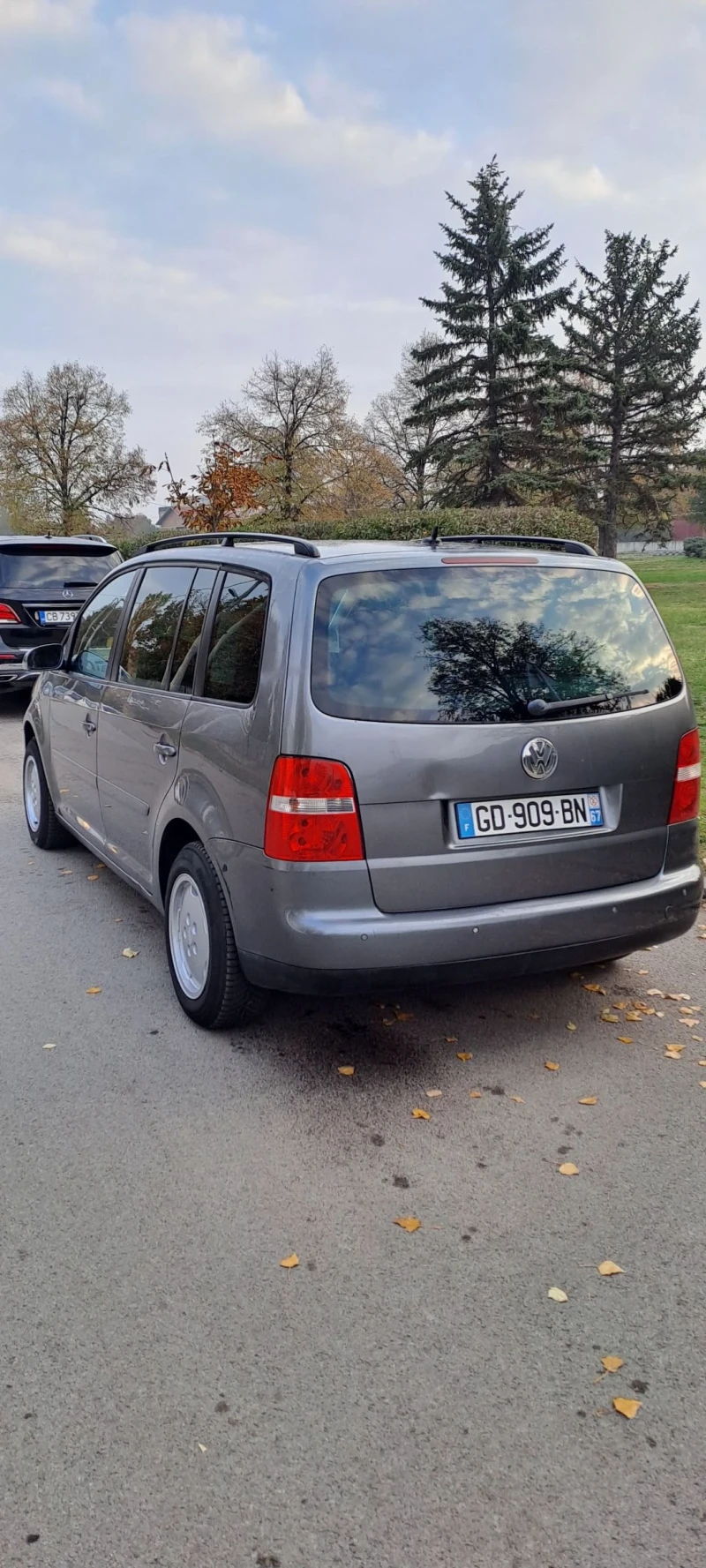 VW Touran 2.0Tdi 140к.с отличен мотор скорости , снимка 2 - Автомобили и джипове - 47798097