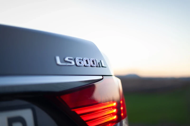 Lexus LS 600 LS600HL, снимка 10 - Автомобили и джипове - 52956517