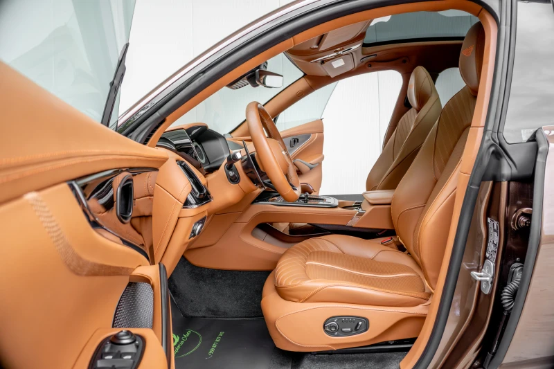 Aston Martin DBX 707* MY25* PERFORMANCE* CARBON* LIMITED * ГАРАНЦИЯ, снимка 9 - Автомобили и джипове - 52057655