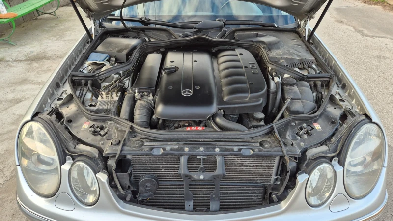 Mercedes-Benz E 320, снимка 14 - Автомобили и джипове - 52680281
