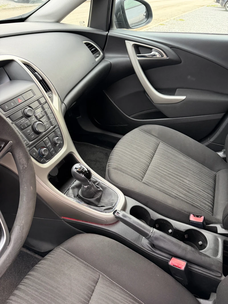 Opel Astra CDTI, снимка 6 - Автомобили и джипове - 52728937