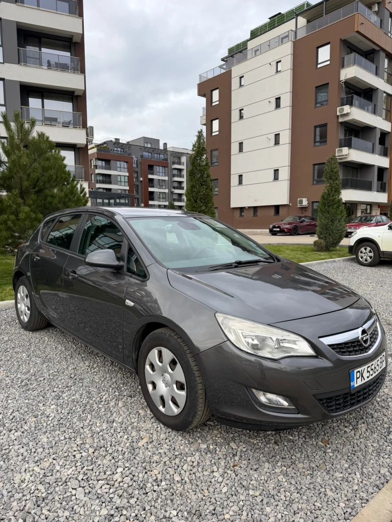 Opel Astra CDTI, снимка 2 - Автомобили и джипове - 52728937