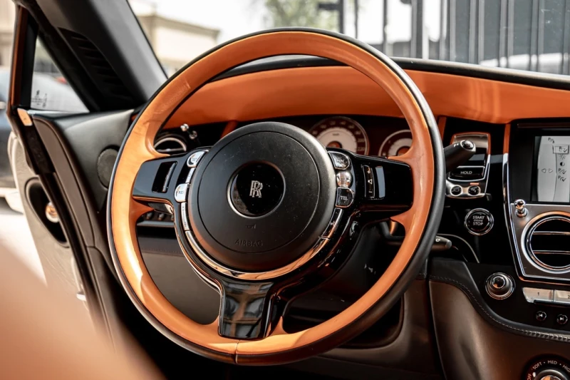 Rolls-Royce Wraith CARFAX* АВТОФИНАНСИРАНЕ* БЕЗ ПЪРВОНАЧАЛНА ВНОСКА* , снимка 9 - Автомобили и джипове - 52901754