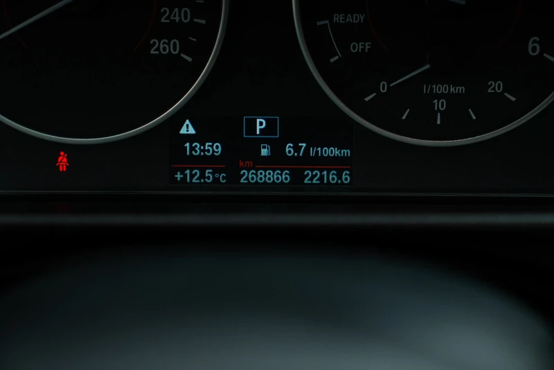 BMW 318 F31, снимка 17 - Автомобили и джипове - 53014265