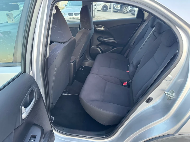 Honda Civic 1.8i АВТОМАТИК ТИП-ТОП, снимка 9 - Автомобили и джипове - 53156421