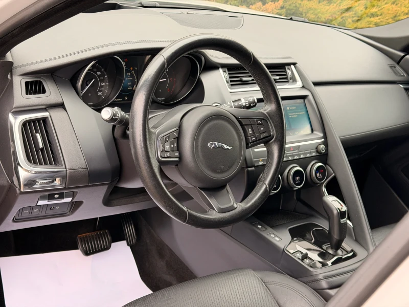 Jaguar E-pace S-LINE-КОЖА-ПОДГРЕВ-HEAD UP-ПРОЖЕКЦИЯ-KAТО НОВ-ТОП, снимка 10 - Автомобили и джипове - 53216655