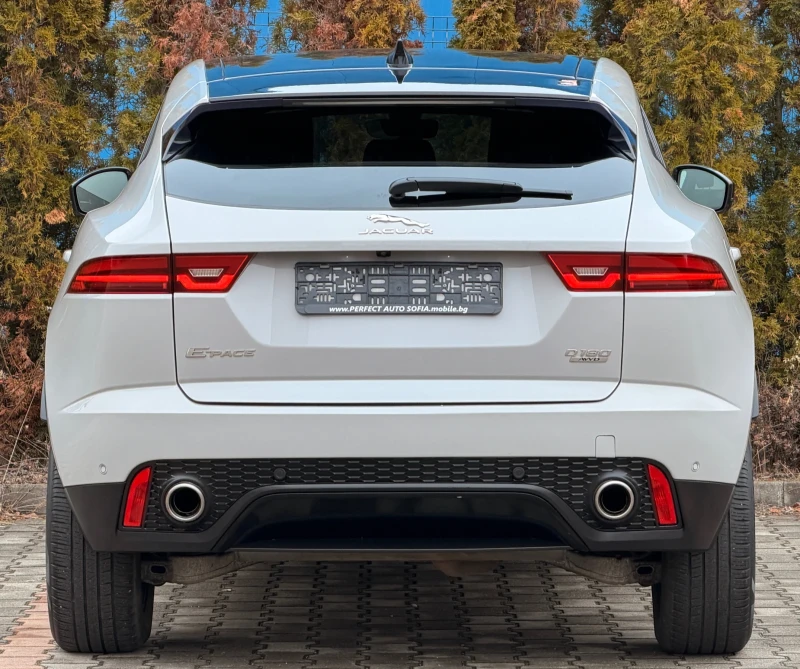 Jaguar E-pace S-LINE-КОЖА-ПОДГРЕВ-HEAD UP-ПРОЖЕКЦИЯ-KAТО НОВ-ТОП, снимка 3 - Автомобили и джипове - 53216655