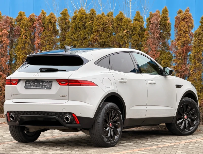 Jaguar E-pace S-LINE-КОЖА-ПОДГРЕВ-HEAD UP-ПРОЖЕКЦИЯ-KAТО НОВ-ТОП, снимка 4 - Автомобили и джипове - 53216655