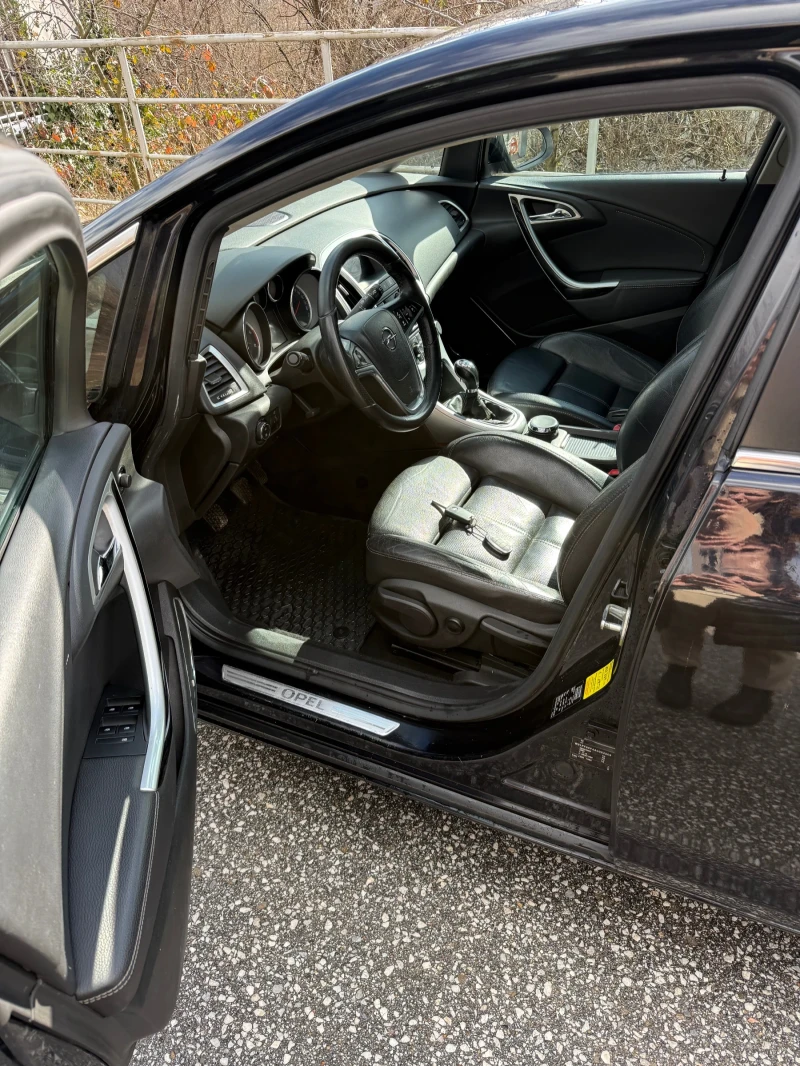 Opel Astra, снимка 11 - Автомобили и джипове - 53394530