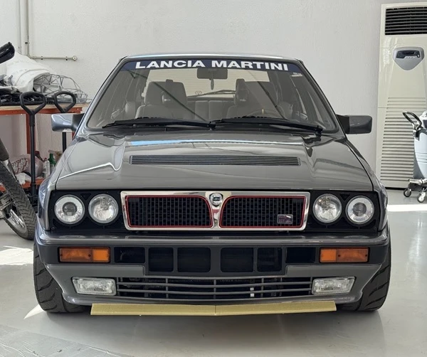 Lancia Delta HF Integrale 16V