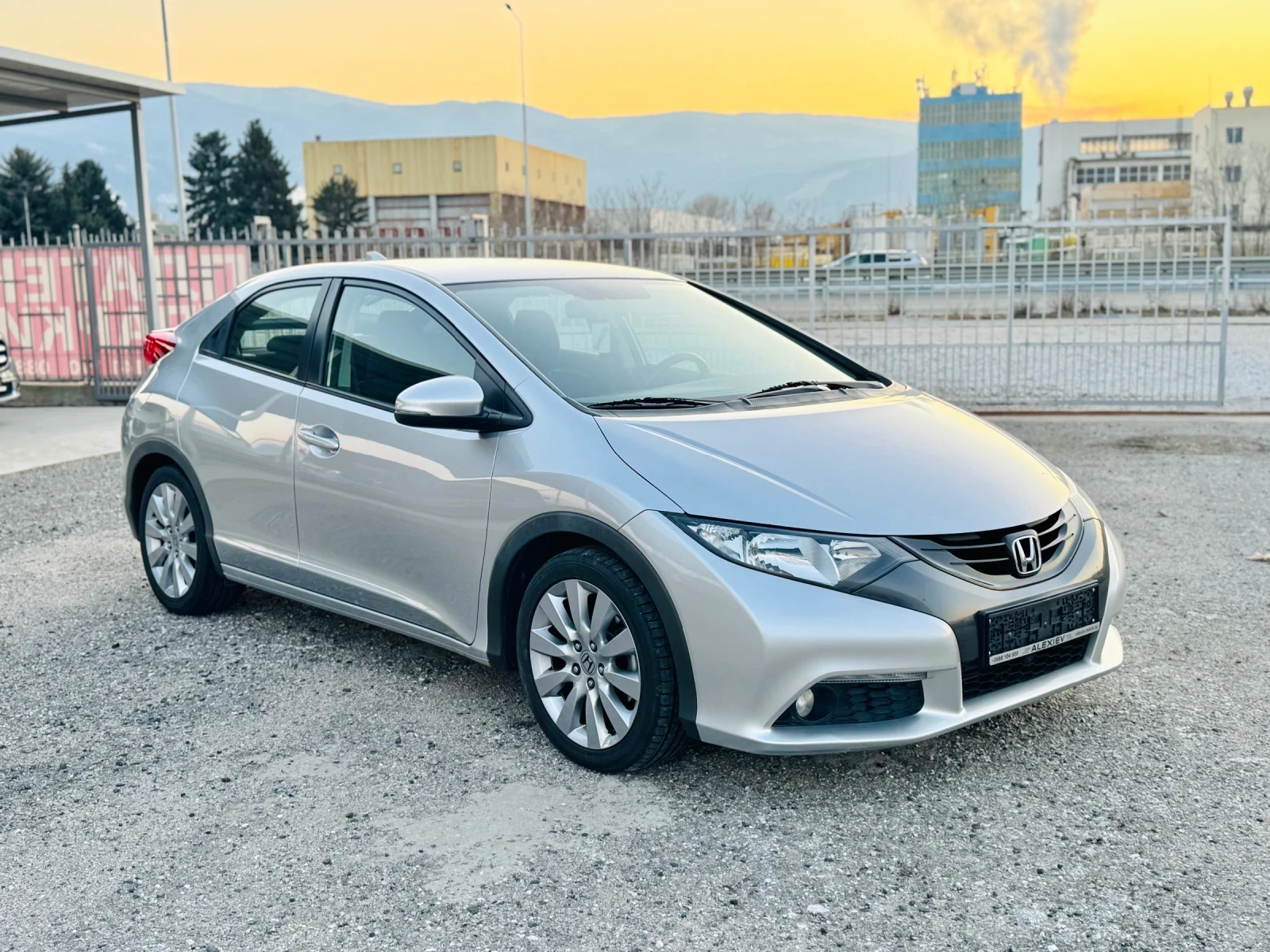 Honda Civic 1.8i АВТОМАТИК ТИП-ТОП, снимка 1