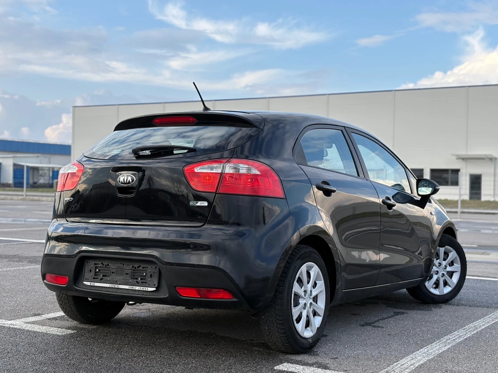Kia Rio 1.2 4 цилиндъра* ГАЗ* EURO5B - изображение 4
