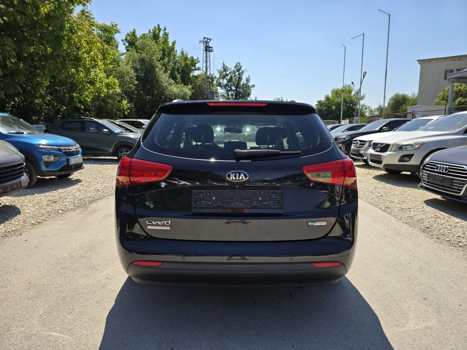 Kia Ceed 1.6crdi 128к.с Топ състояние  - изображение 6