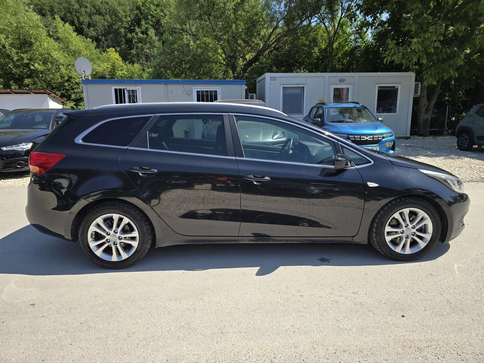 Kia Ceed 1.6crdi 128к.с Топ състояние  - изображение 8