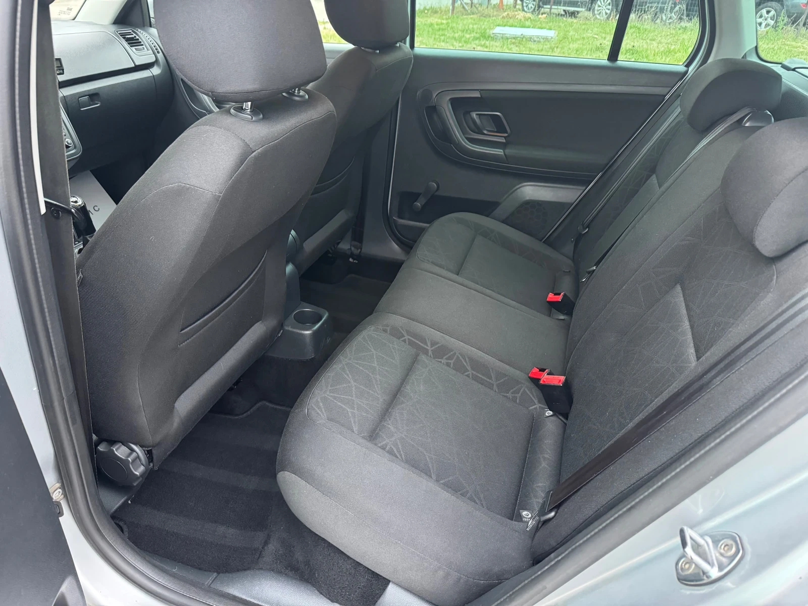 Skoda Fabia 1.6TDi FaceLift  | Mobile.bg   11