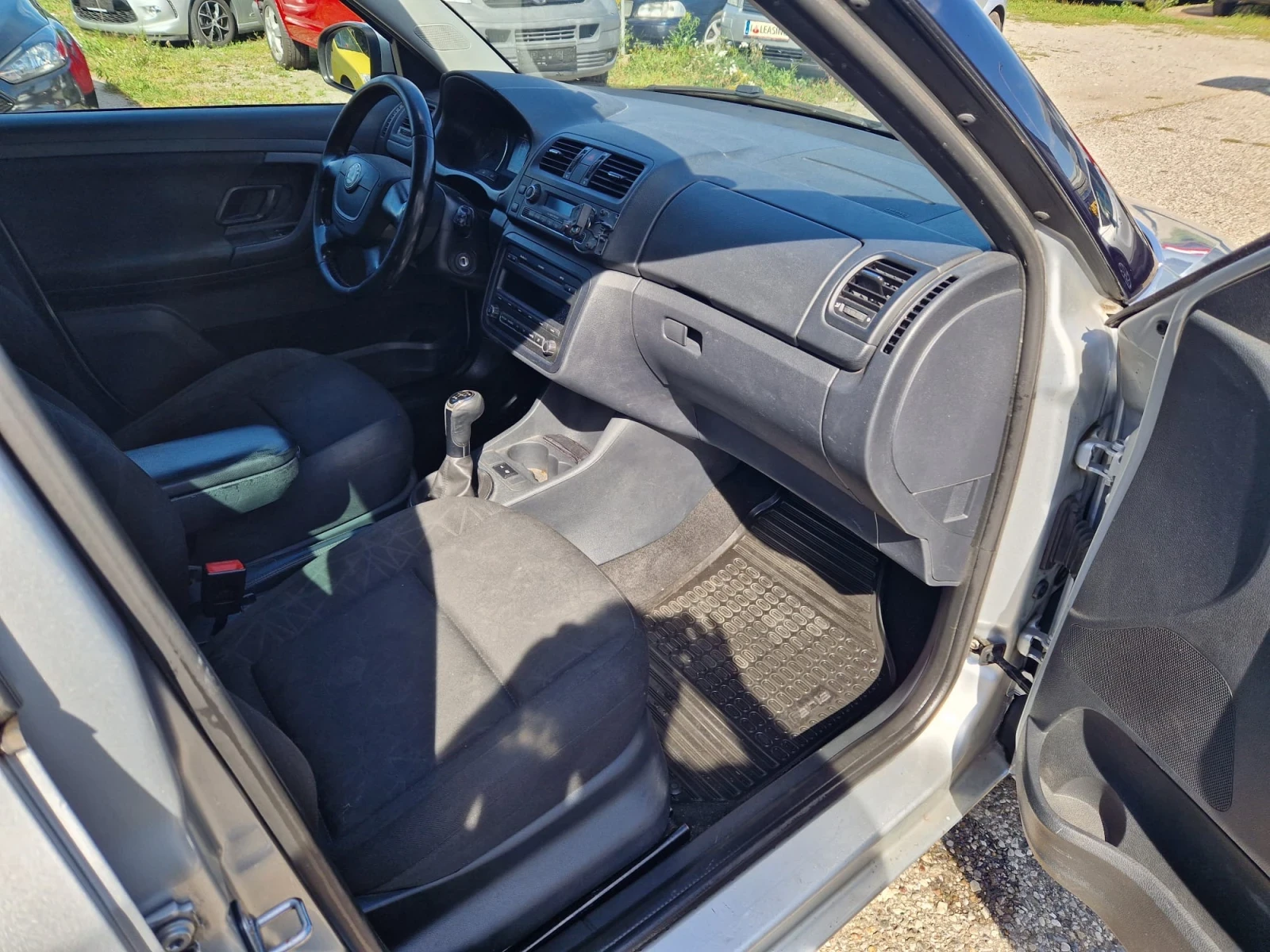 Skoda Fabia 1.6TDi FaceLift  - изображение 10