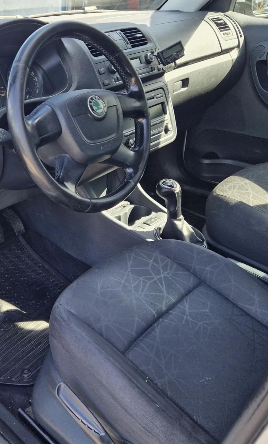 Skoda Fabia 1.6TDi FaceLift  - изображение 8