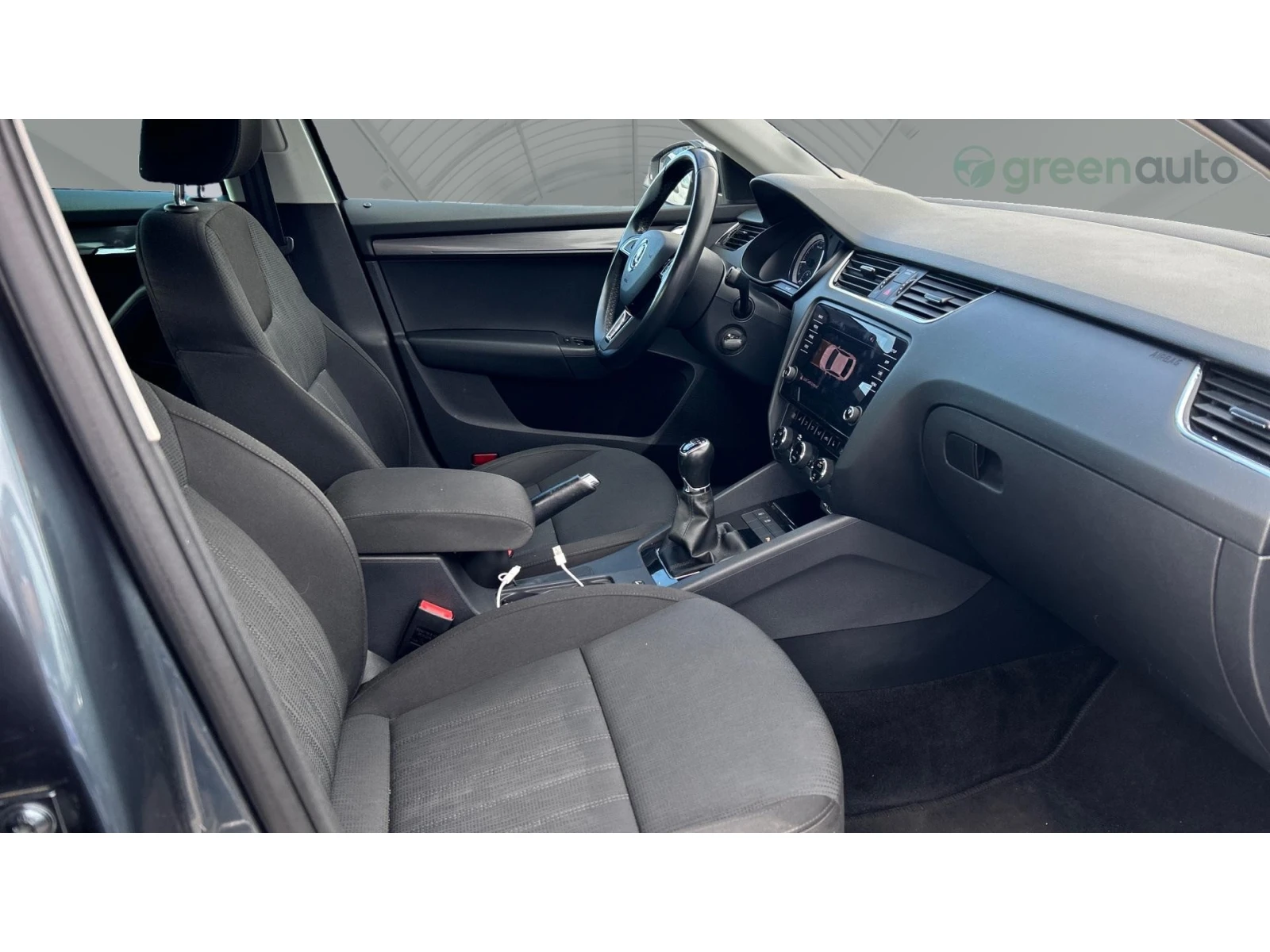 Skoda Octavia 2.0 TDi M/T, Месечна вноска от 599 лв. - изображение 9