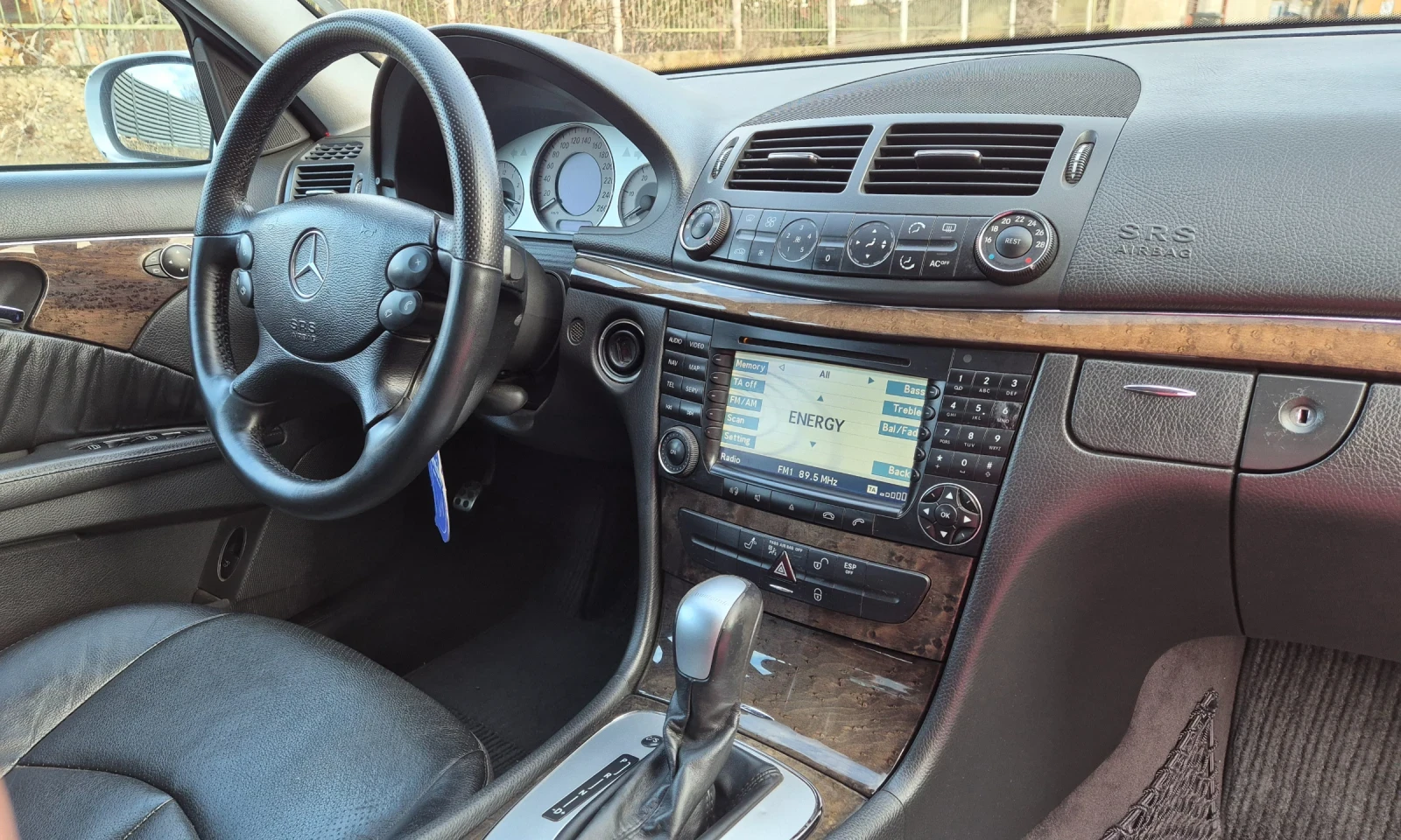 Mercedes-Benz E 320  - изображение 9