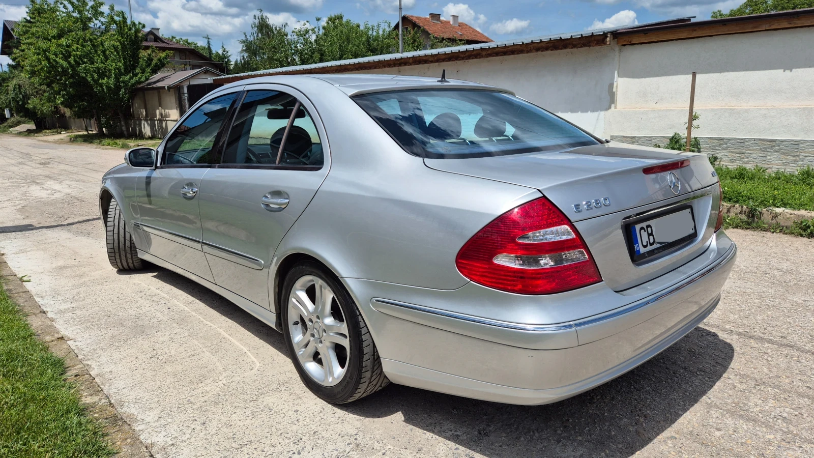 Mercedes-Benz E 320, снимка 13 - Автомобили и джипове - 52680281