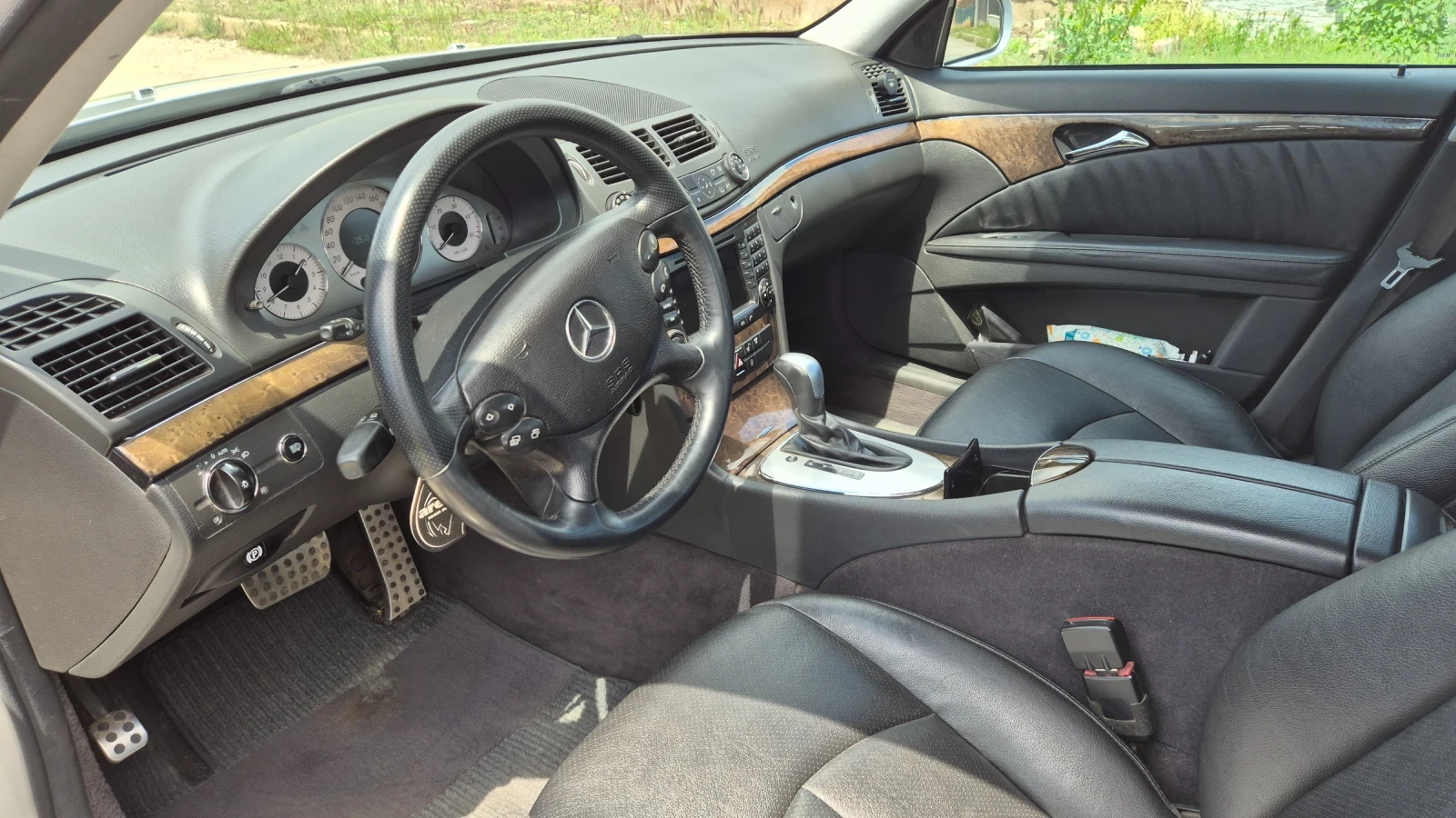 Mercedes-Benz E 320, снимка 9 - Автомобили и джипове - 52680281