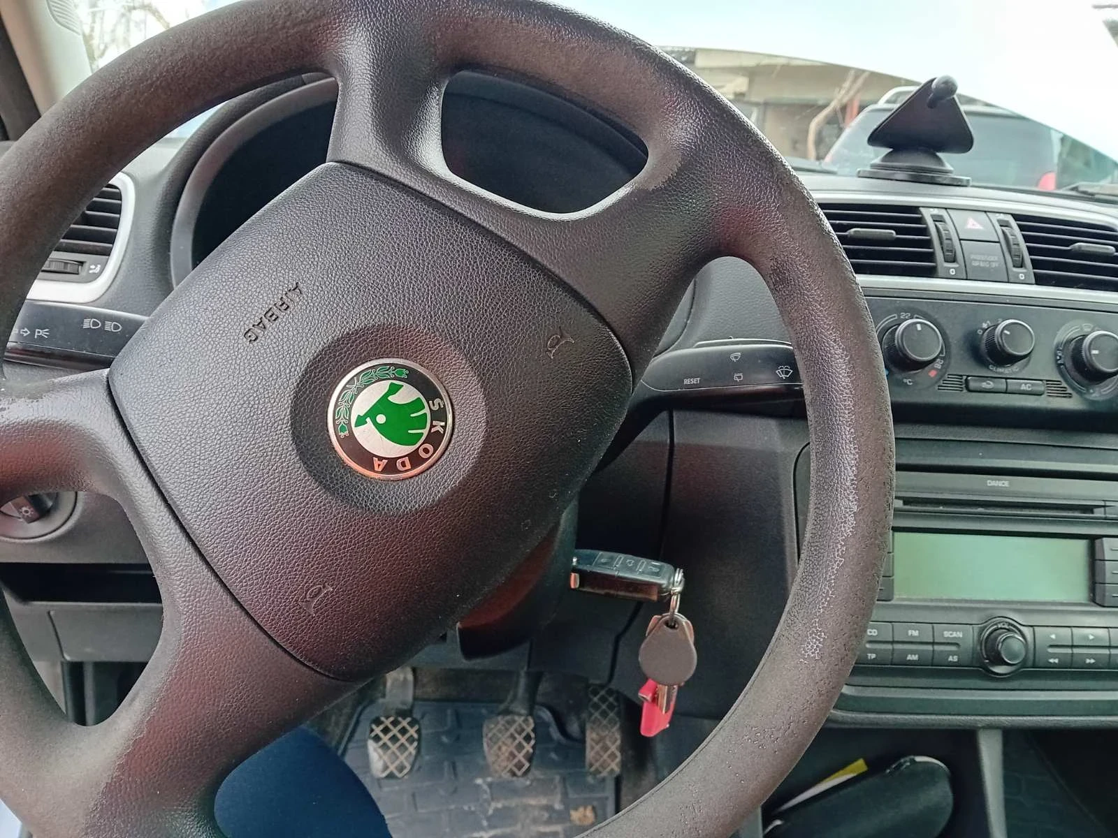 Skoda Roomster 1.4i - изображение 9