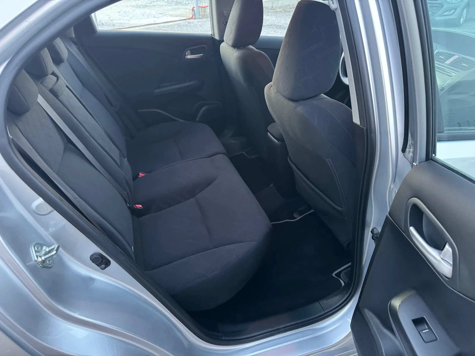 Honda Civic 1.8i ��������� ���-��� | Mobile.bg � ����������� 12