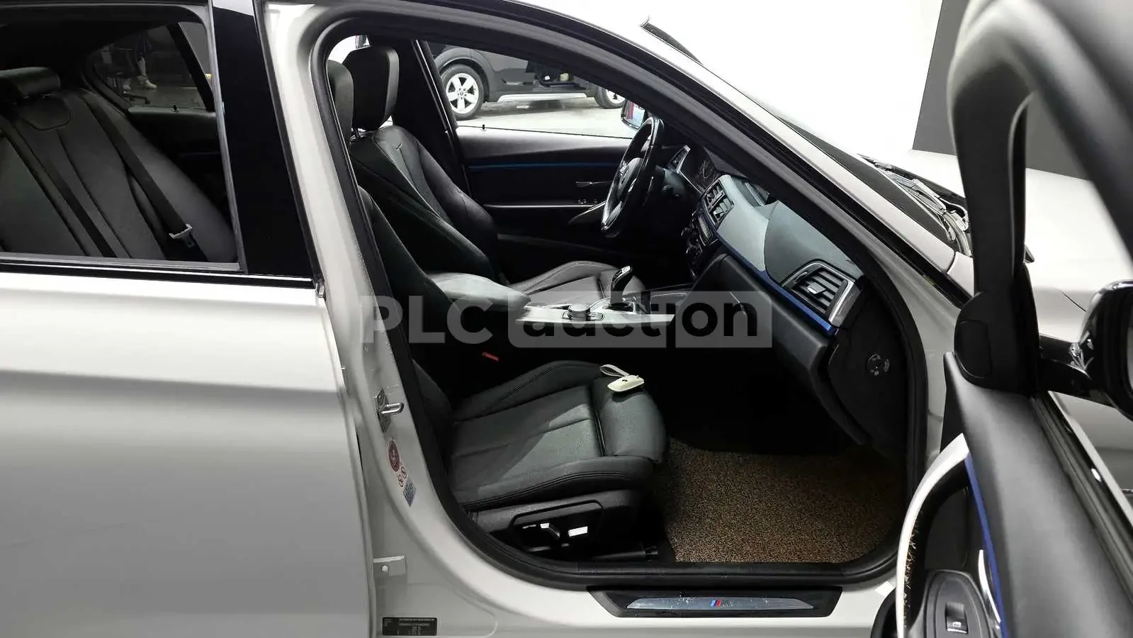 BMW 320 M PACK| КРАЙНА ЦЕНА, снимка 9 - Автомобили и джипове - 54058674