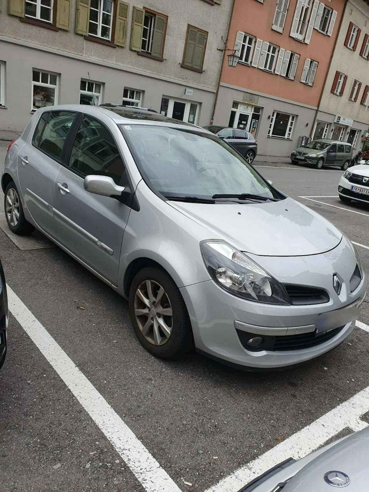 Renault Clio 1.6, снимка 2 - Автомобили и джипове - 54240642