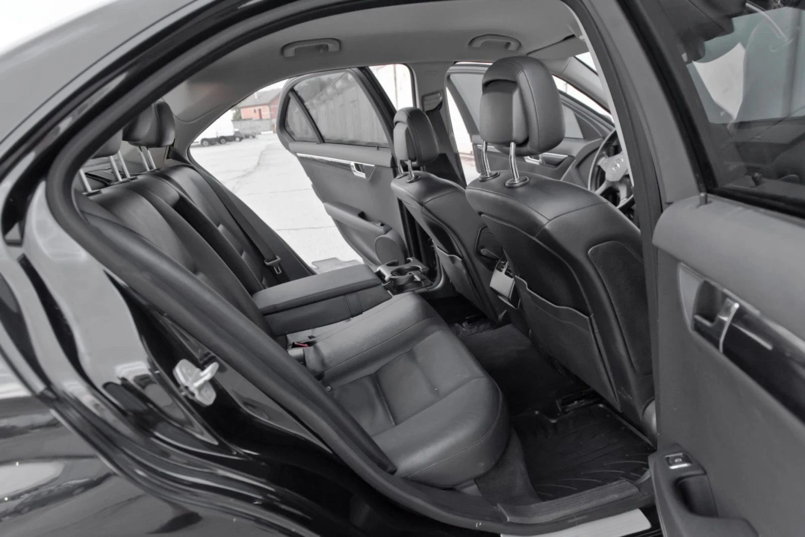 Mercedes-Benz C 220 Sport edition , снимка 10 - Автомобили и джипове - 54745623