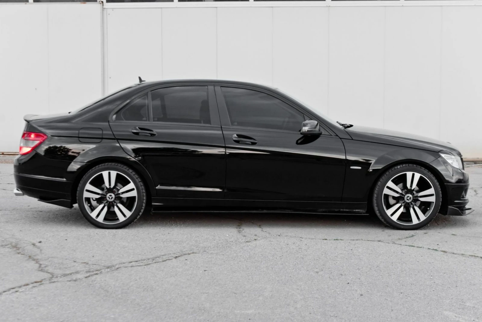 Mercedes-Benz C 220 Sport edition , снимка 4 - Автомобили и джипове - 54745623