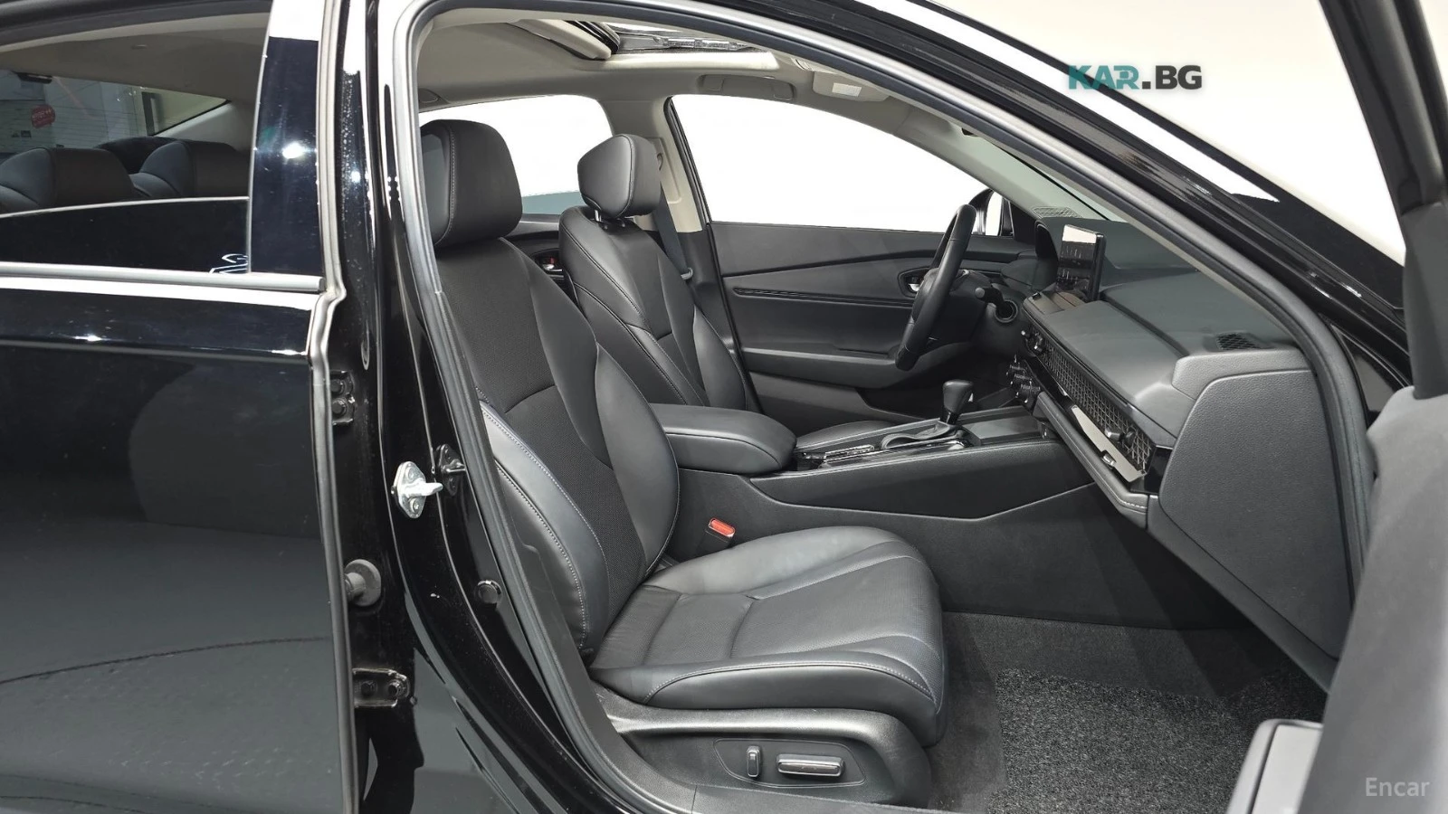Honda Accord * 1.5* TURBO* DISTRONIC* КАМЕРА* ПОДГРЕВ* SUNROOF*, снимка 9 - Автомобили и джипове - 54813477