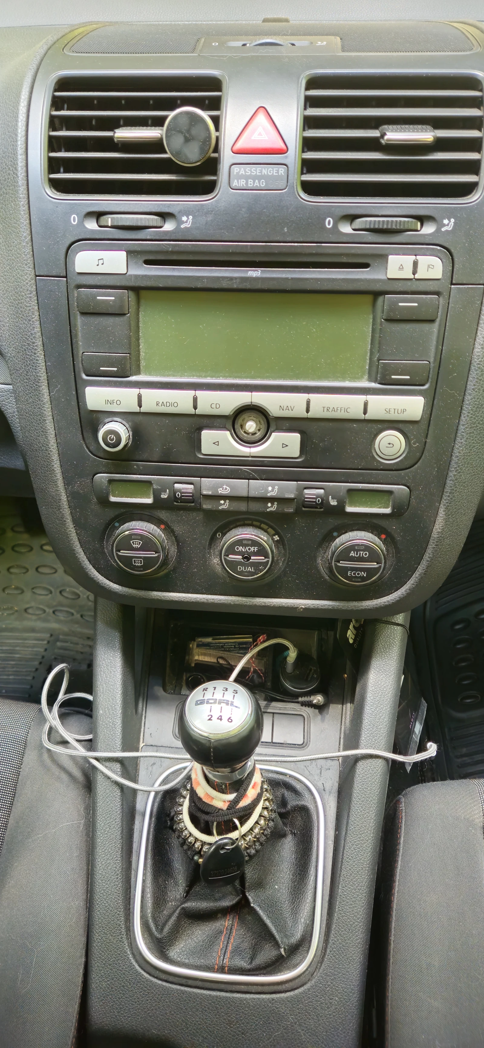 VW Golf 1.9 TDI 6 скорости, снимка 6 - Автомобили и джипове - 54864647