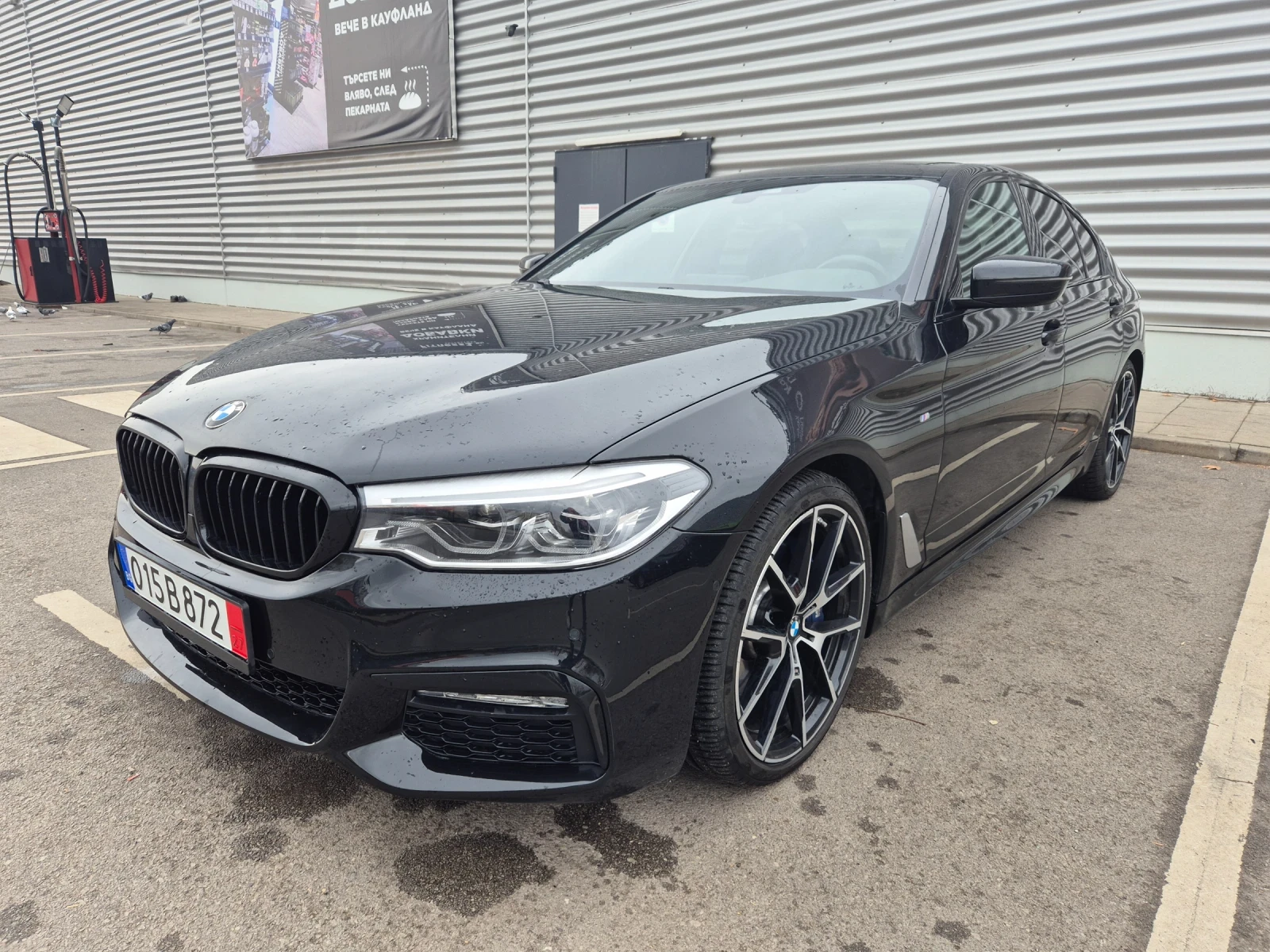 BMW 530 D Xdrive! M пакет! Harman! Вакум! , снимка 3 - Автомобили и джипове - 54952708