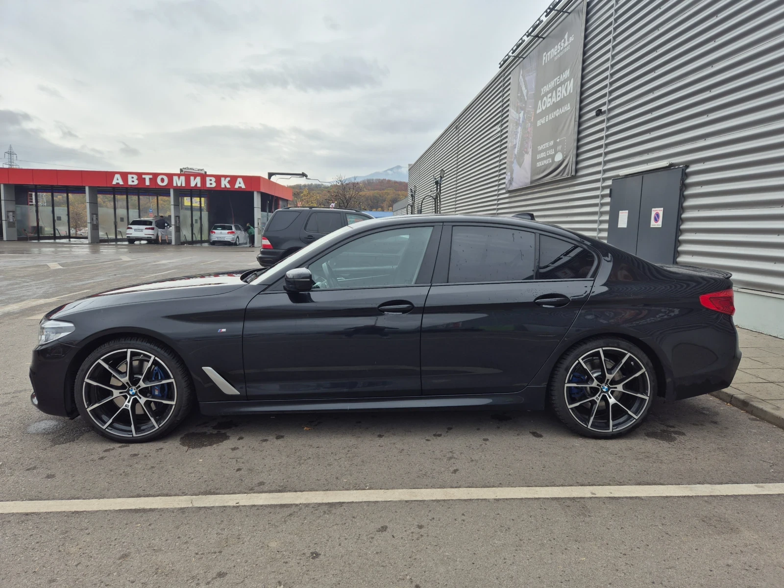 BMW 530 D Xdrive! M пакет! Harman! Вакум! , снимка 4 - Автомобили и джипове - 54952708